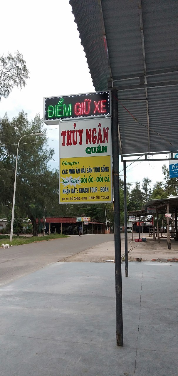 Thủy Ngân Quán ở Lagi Bình Thuận: Mãn nhãn với thực đơn hải sản siêu ngon