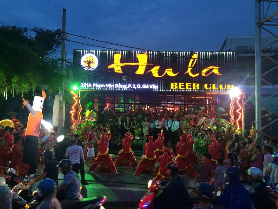 Top 10 quán bar Sài Gòn, beer club TPHCM sôi động nhất