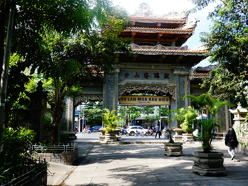 Thông tin chi tiết về Chùa Long Sơn - Điểm đến nổi tiếng tại Nha Trang