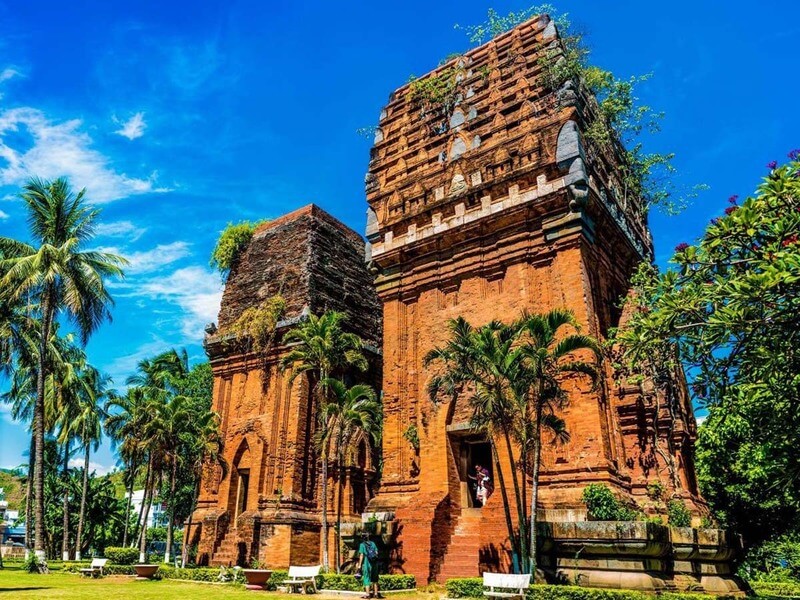 Review tháp Đôi Quy Nhơn  – Vẻ đẹp kiến trúc cổ Chăm Pa