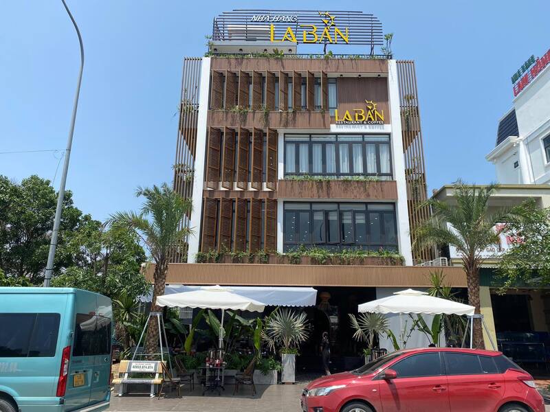 Nhà hàng La Bàn Vân Đồn – Tinh hoa ẩm thực và kiến trúc hội tụ