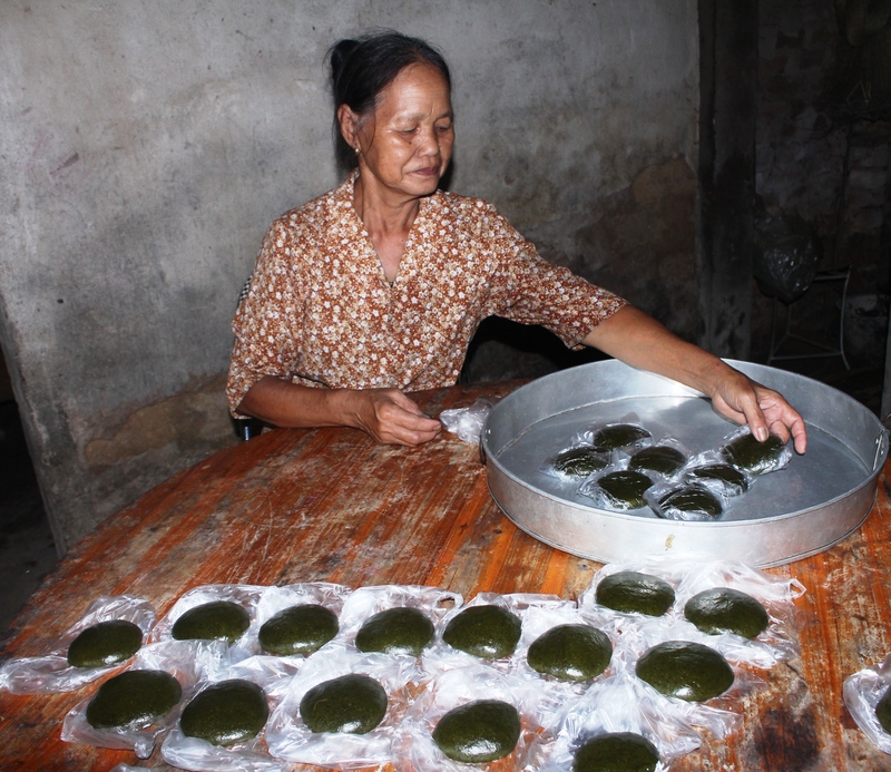 Bánh ngải Lạng Sơn - Món ăn hấp dẫn khiến bao vị khách yêu thích