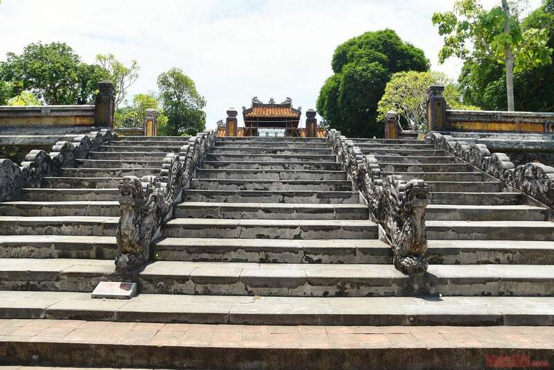 Lăng Gia Long - Điểm du lịch văn hóa ấn tượng tại Huế